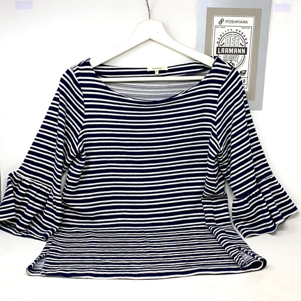 Pleione top. Size small